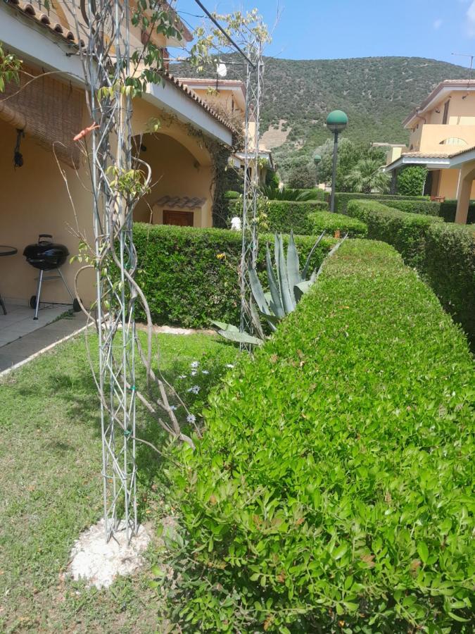 Villa Su Due Livelli Super Accessoriata Сант'Анна-Аррезі Екстер'єр фото