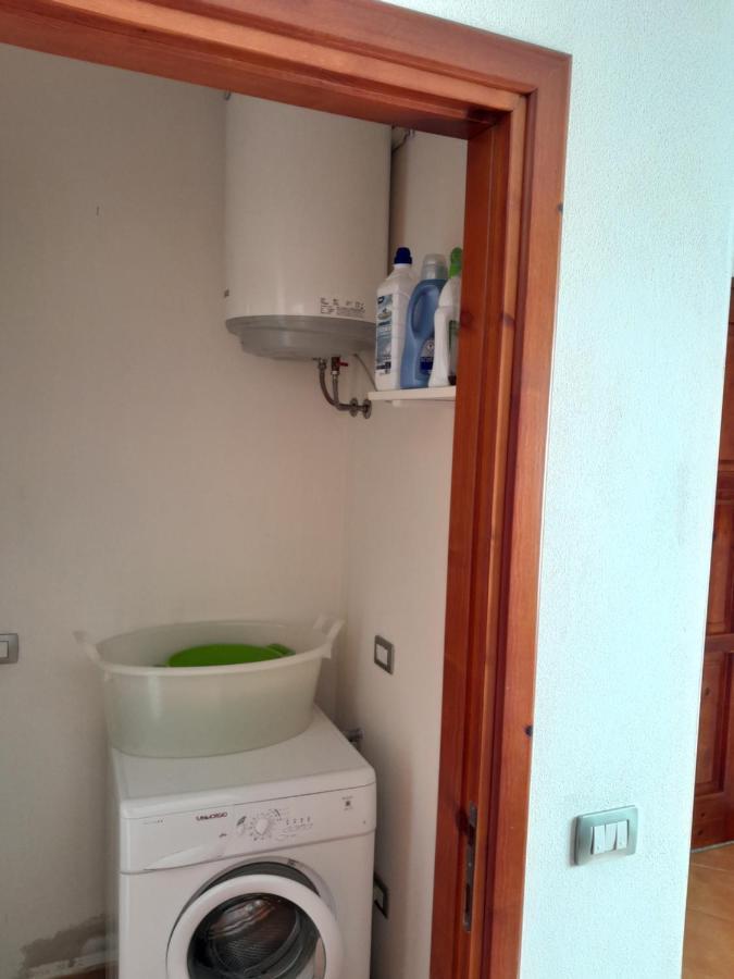 Villa Su Due Livelli Super Accessoriata Сант'Анна-Аррезі Екстер'єр фото