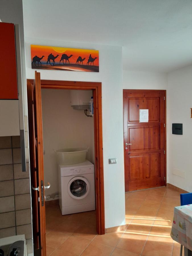 Villa Su Due Livelli Super Accessoriata Сант'Анна-Аррезі Екстер'єр фото